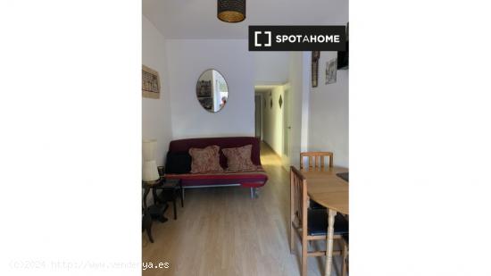 Habitación en piso compartido en barcelona. - BARCELONA