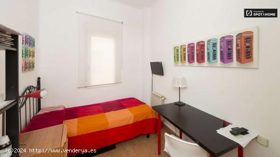  Alojamiento en piso compartido en Latina con escritorio - MADRID 