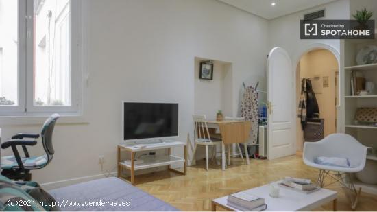 Apartamento de 1 dormitorio en alquiler en Madrid - MADRID