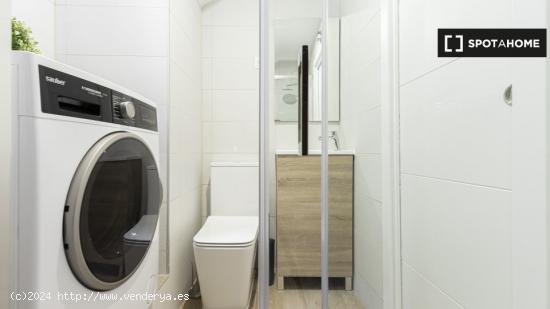 Apartamento de 2 dormitorios en Centro, Madrid - MADRID