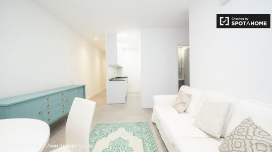 Apartamento de 3 dormitorios en alquiler en Barcelona - BARCELONA