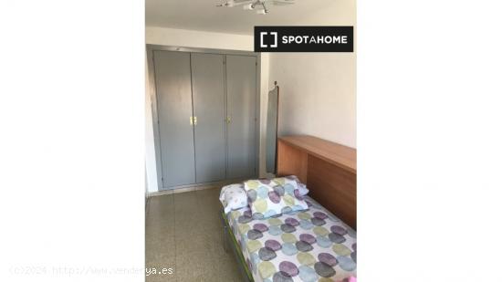 Habitación en piso compartido en Valladolid - VALLADOLID