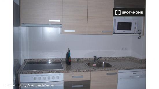 Habitación en piso compartido en Zaragoza - ZARAGOZA