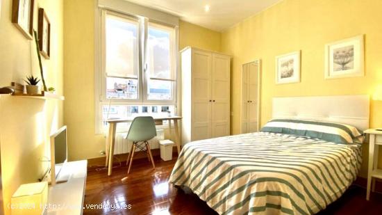  Se alquilan habitaciones en apartamento de 5 dormitorios en Bilbao - VIZCAYA 