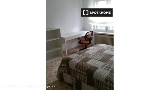 Habitación en piso compartido en Salamanca - SALAMANCA