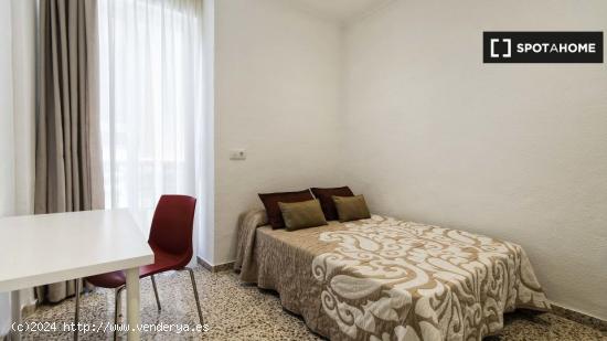 Habitación en piso compartido en Alicante - Solo chicas - ALICANTE