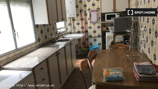 Alquiler de habitaciones en piso de 4 dormitorios en Murcia - MURCIA