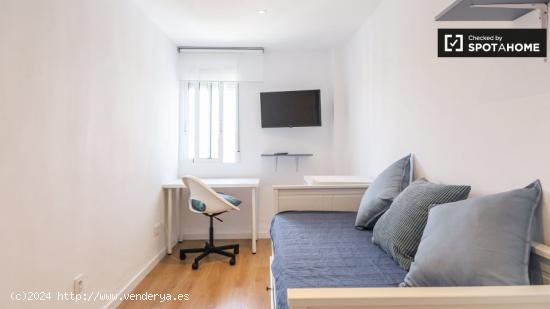 Habitaciones en alquiler en apartamento de 4 dormitorios en Valencia. - VALENCIA