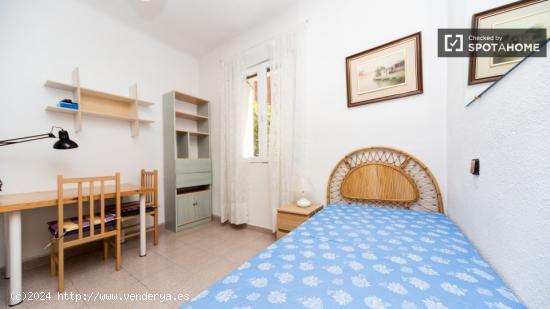 Habitación equipada con calefacción en un apartamento de 4 dormitorios, Argüelles - MADRID