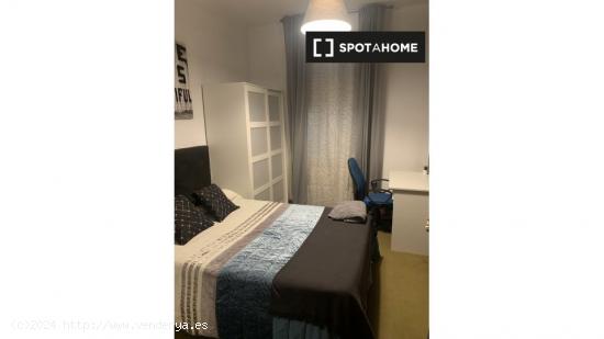 Se alquilan habitaciones en apartamento de 3 dormitorios en Bilbao - VIZCAYA