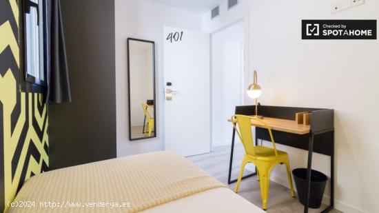 Habitación en coliving junto a La Rambla - BARCELONA