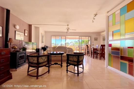 Planta baja con terraza, jardín y vistas al mar en Calviá - BALEARES