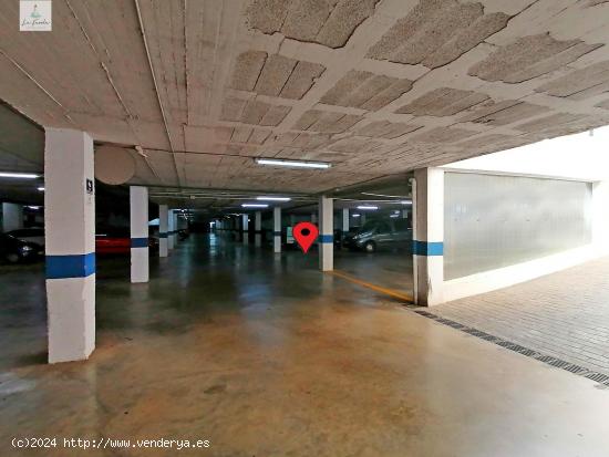 COMODO PARKING EN RES. BRISAS DEL LITORAL (PARQUE LITORAL) - MALAGA