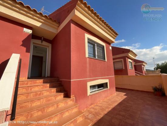 ESPECTACULAR CASA   SEMIADOSADA CON BUHARDILLA Y SOTANO EN LA CAÑADICA, MAZARRON - MURCIA