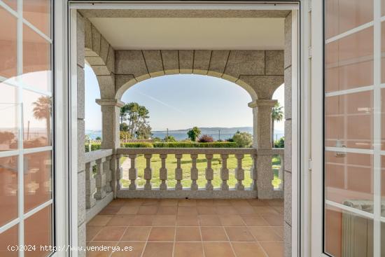 IMPRESIONANTE CHALET CON LAS MEJORES VISTAS AL MAR - PONTEVEDRA