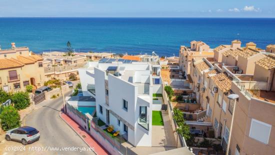  VILLA A ORILLAS DE LA PLAYA DE LA MATA – TORREVIEJA! - ALICANTE 