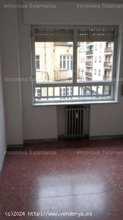 Salamanca (Centro-Avda Mirat); 4d, 2wc, SS.CC. 1100 € - Salamanca