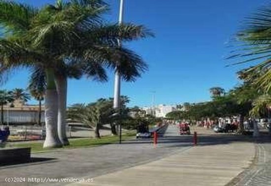  TRASPASO DE RESTAURANTE EN PRIMERA LINEA LOS CRISTIANOS 