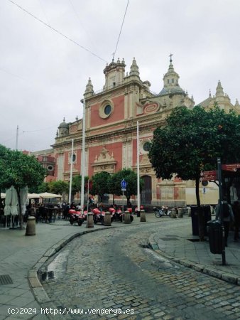 Estupenda Plaza de garaje junto Plaza del salvador!!!!