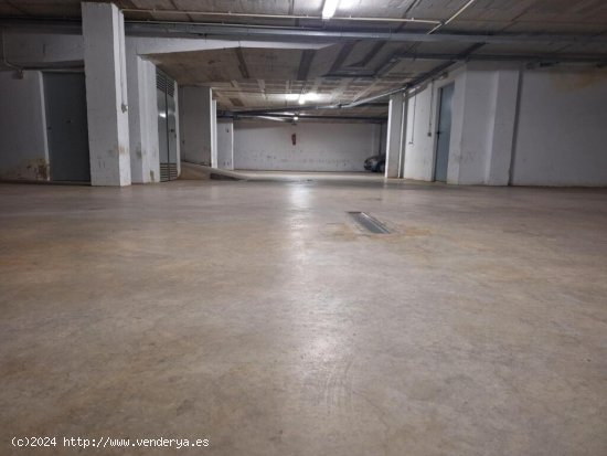  Estupenda oportunidad, venta de 5 plazas de garaje en el centro de Coria del Rio!!! 