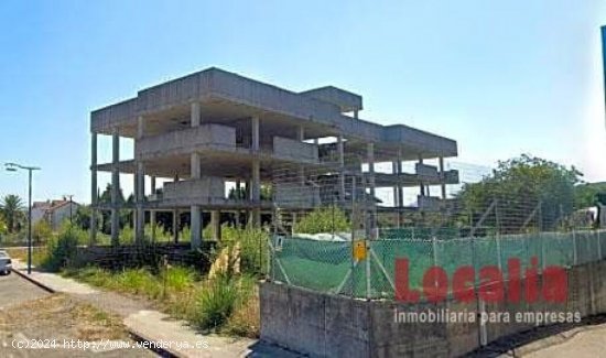 Obra parada de 18 pisos en Argoños, Cantabria.