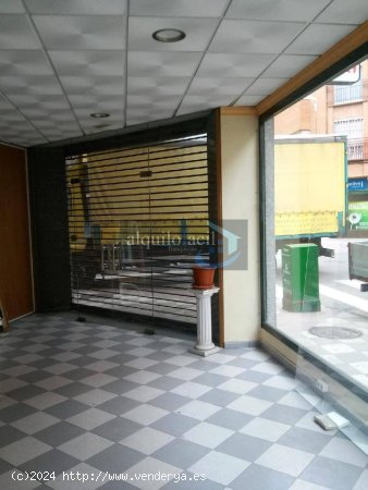 SE ALQUILA LOCAL/ GABRIEL CISCAR/100 METROS/ 500 €