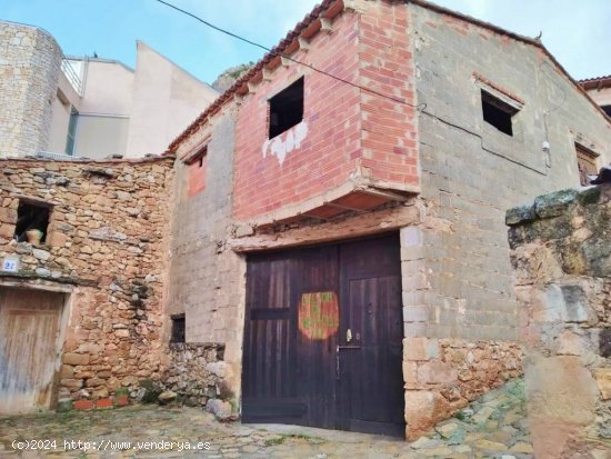 GRAN CASA DE PUEBLO PARA REFORMAR INTEGRAL