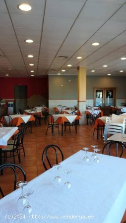 RESTAURANTE EN VENTA EN PLENO RENDIMIENTO. SIN TRASPASO