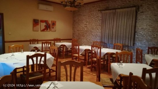 RESTAURANTE EN VENTA EN PLENO RENDIMIENTO. SIN TRASPASO