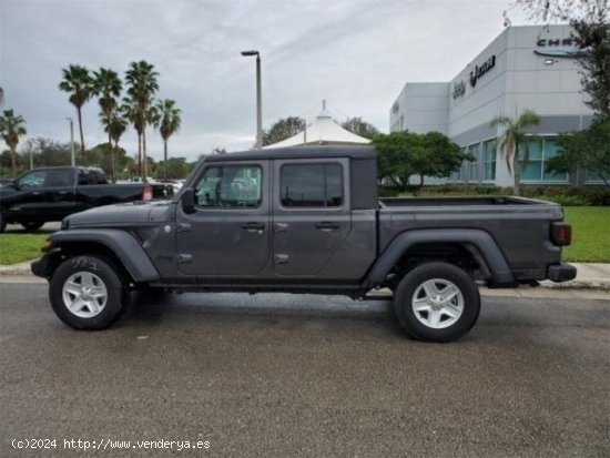 JEEP Otro en venta en BanastÃ¡s (Huesca) - BanastÃ¡s