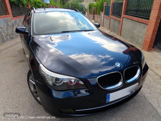 BMW Serie 5 520D AUT PANORAMICO-PIEL INDIVIDUAL-KLIMA-BIXENON-PARKT de 2009 con 237.000 Km por 6.900