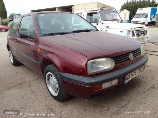 Volkswagen Golf 1.8 i 90 CV. de 1994 con 194.000 Km por 2.000 EUR. en Murcia