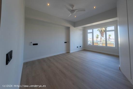 Fantástico piso con terraza en venta! - LAS PALMAS