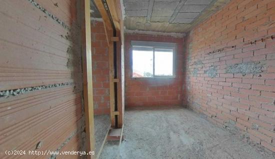 CASA CON LOCAL COMERCIAL A LA VENTA - MURCIA