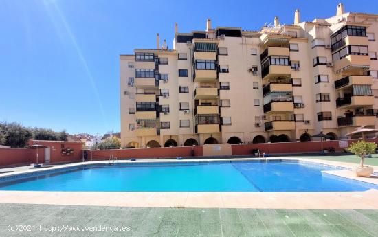 MAGNÍFICO PISO EN  LOS BOLICHES EN FUENGIROLA CON 3 DORMITORIOS, GARAJE Y TRASTERO - MALAGA