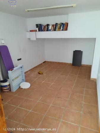 SE VENDE ESTUPENDO LOCAL EN ARCOS DE LA FRONTERA-ZONA COLEGIO SAN FRANCISCO - CADIZ