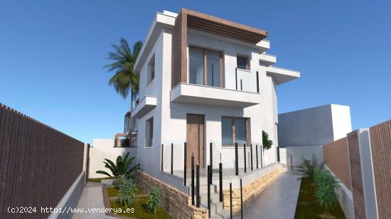 VILLA PAREADA DE NUEVA CONSTRUCCIÓN DE 4 DORMITORIOS  EN LOS ALCAZARES - MURCIA