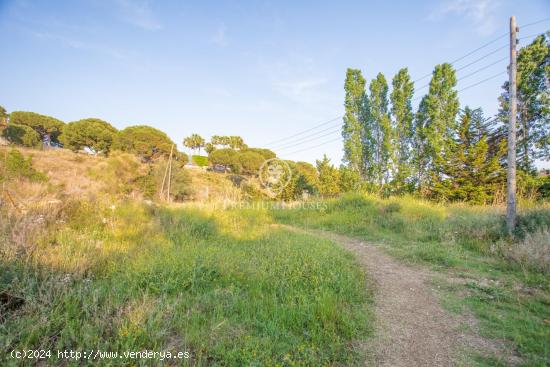 Parcela plana en venta en Rocaferrera - BARCELONA