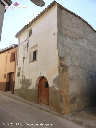  Venta de  Casa  con Terreno en Abiego - HUESCA 