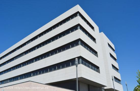 Oficina a estrenar en Noain, frente al AEROPUERTO - NAVARRA