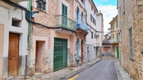 Casa de Pueblo Con Local/garaje En El Centro de Sóller - BALEARES