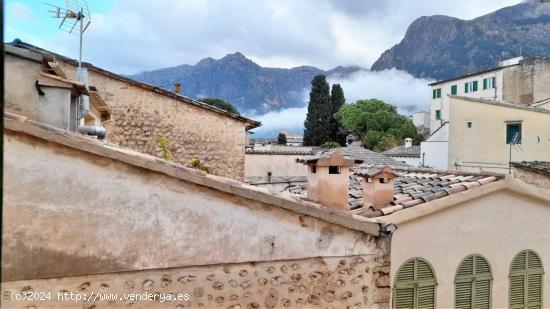 Casa de Pueblo Con Local/garaje En El Centro de Sóller - BALEARES