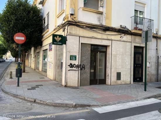 LOCAL COMERCIAL EN LA CHANA VENTA O ALQUILER - GRANADA