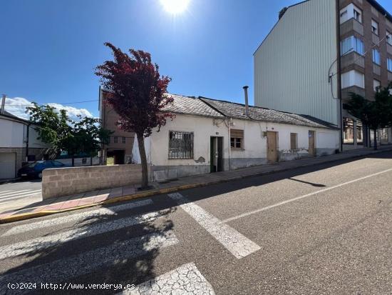 CASA DE PLANTA BAJA EN EL CENTRO DE FABERO PARA REFORMAR - LEON