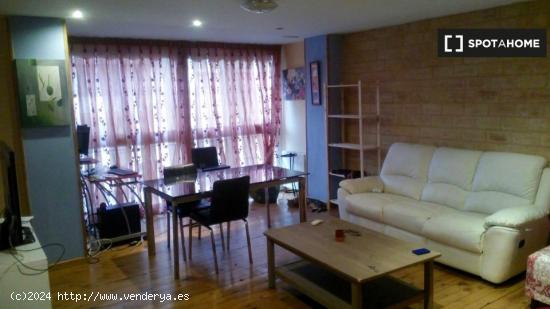 Habitación en piso compartido en valencia. - VALENCIA