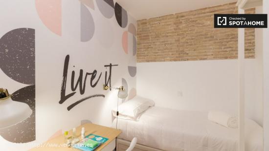 Disfruta de la comunidad de un coliving en el corazón del Barrio Gótico - BARCELONA