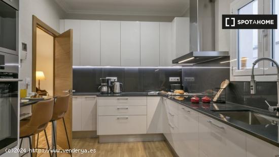 Piso nuevo, totalmente reformado, equipado y confortable en L 'Eixample - BARCELONA