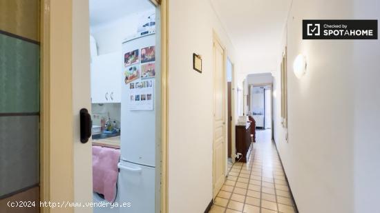 Alquiler de habitaciones en piso de 2 dormitorios en La Sagrada Família - BARCELONA
