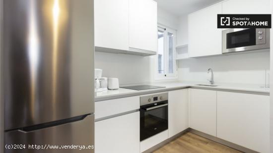 Elegante apartamento de 2 dormitorios en alquiler en Madrid Río - MADRID