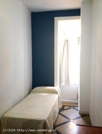  Acogedora habitación en residencia de 8 habitaciones en el centro de Madrid - MADRID 